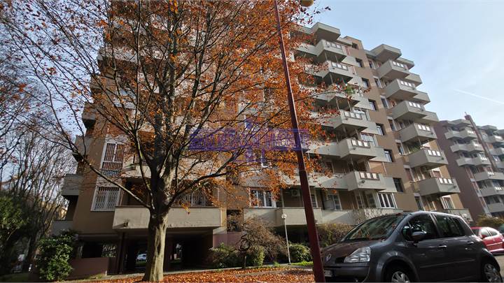 Ampio e luminoso 4 locali ristrutturato con box 